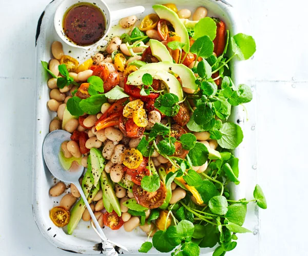 White bean, avocado and capsicum salad