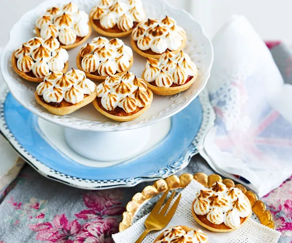 meringue topped tarts 