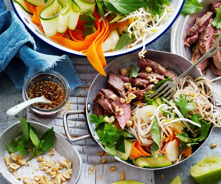 Noodle salad with ginger beef