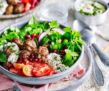 Lamb kofta with yoghurt