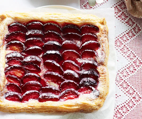 Three-ingredient plum tart