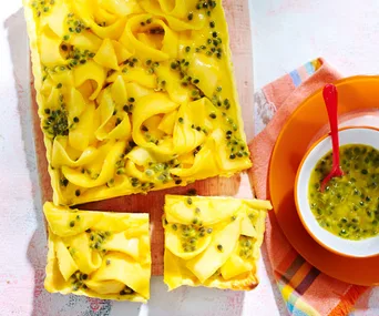 Baked ricotta cheesecake with mango