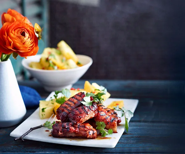 Sticky pork with sweet and sour salad