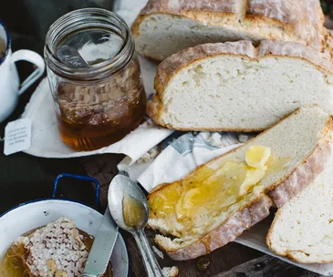 How to bake basic damper while camping