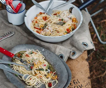 Spaghetti with garlic, oil and chilli