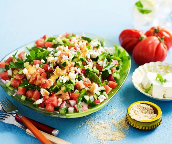 Chopped tomato salad with sesame salt