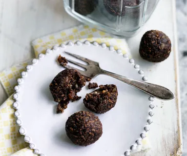Choc-honey balls