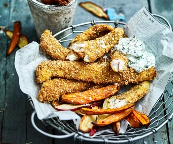 Baked fish and chips with yoghurt tartare