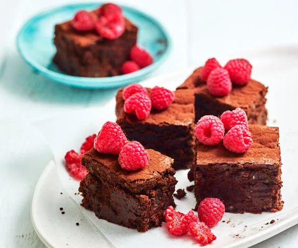 Flourless chocolate buttermilk cake