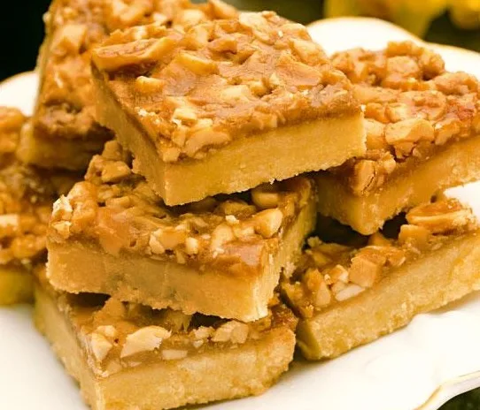 Peanut caramel squares