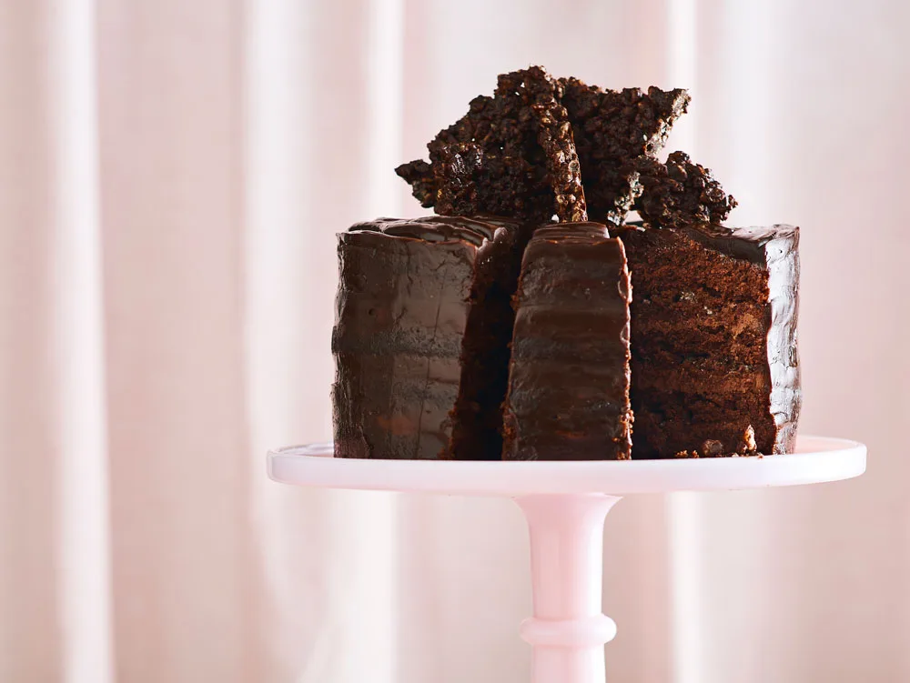 Triple-chocolate crackle crunch cake