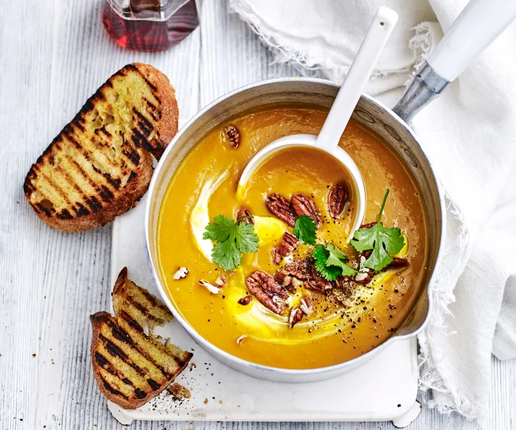 Harissa and maple pumpkin soup