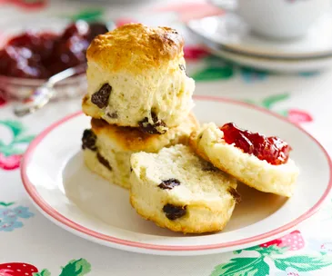 Sultana scones