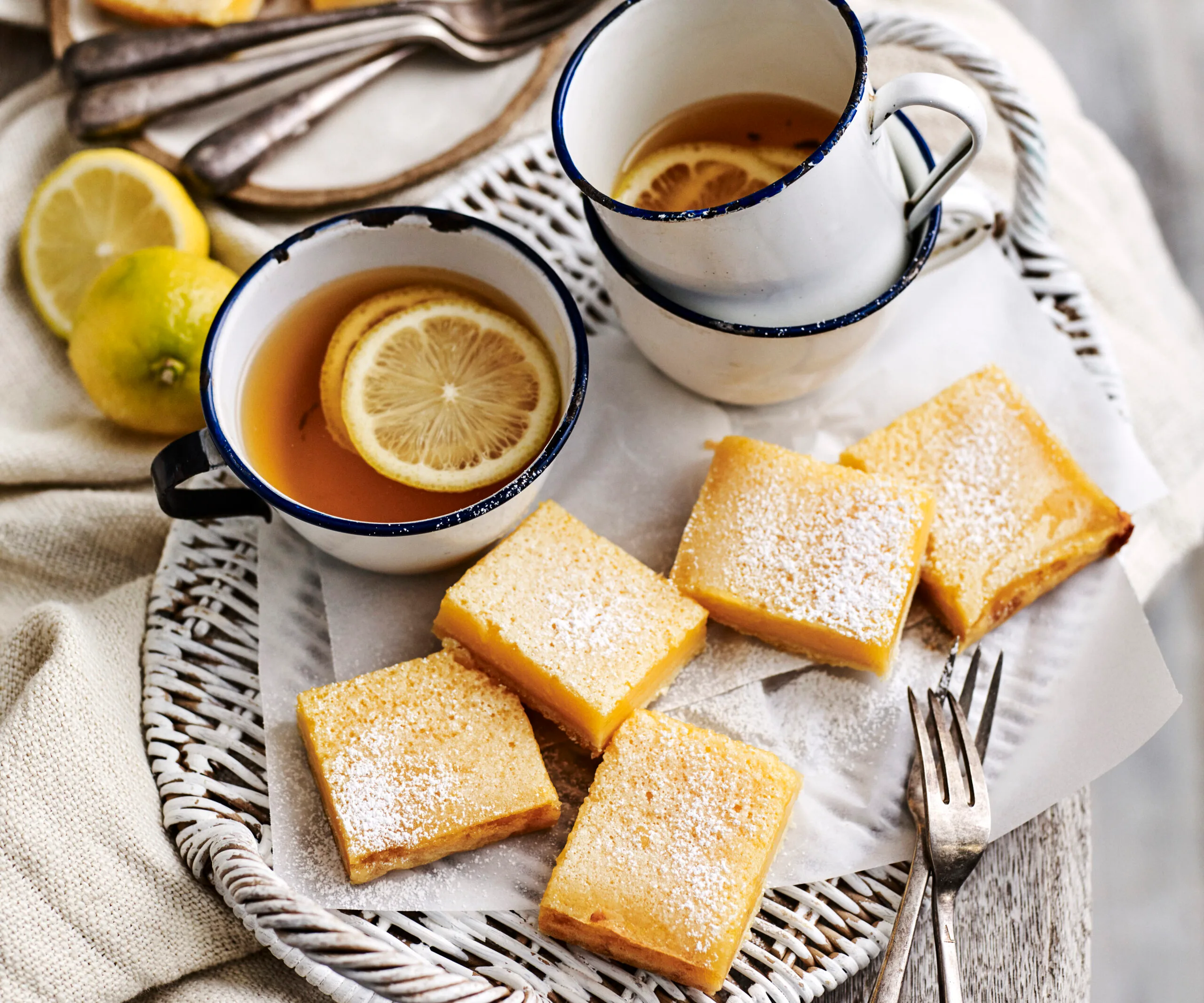 TANGY LEMON Squares