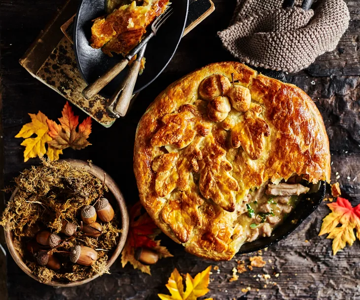 Chicken and lemon-thyme one-pan pie