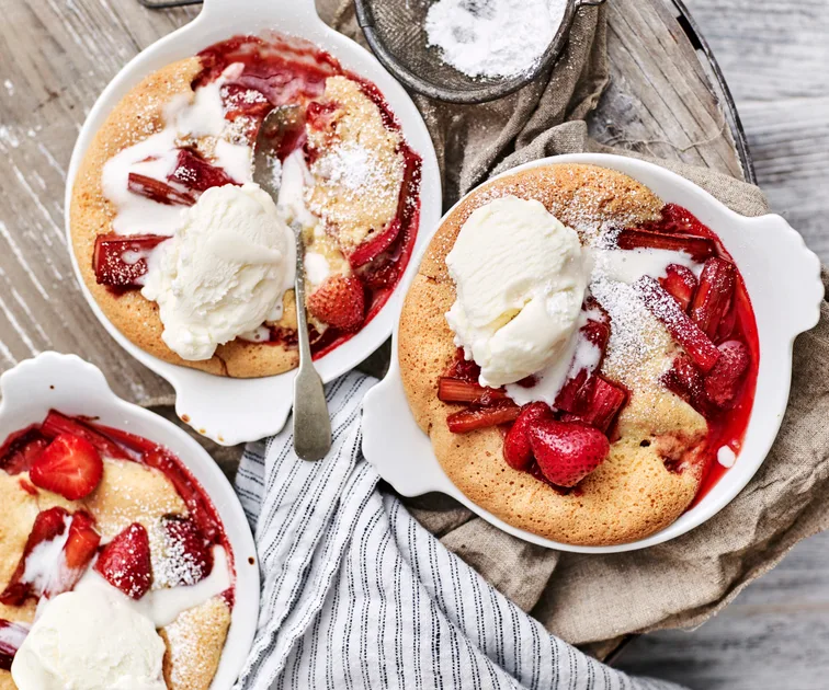 Rhubarb and strawberry sponge puddings | Women's Weekly Food