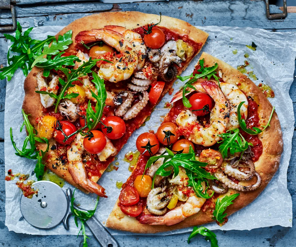 SEAFOOD PIZZA
