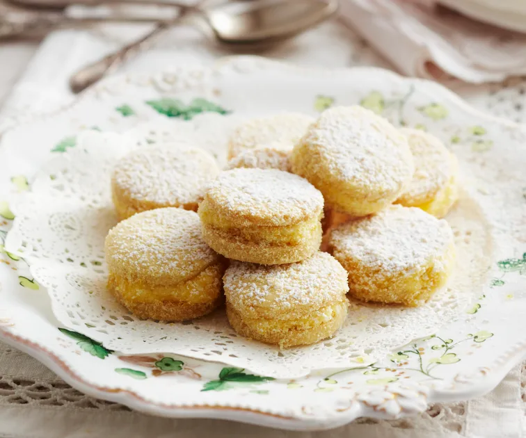 Praline custard creams | Women's Weekly Food