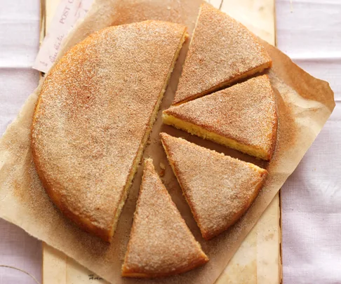 Classic cinnamon tea cake