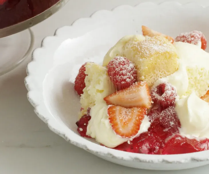 Christmas trifle cake