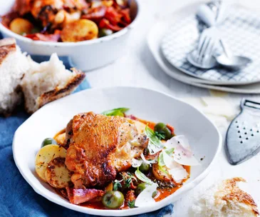 Quick salami and olive chicken cacciatore