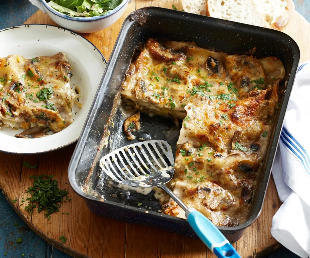 Leek and mushroom lasagne