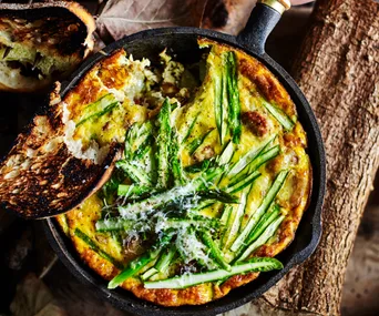 Pork sausage and asparagus frittata