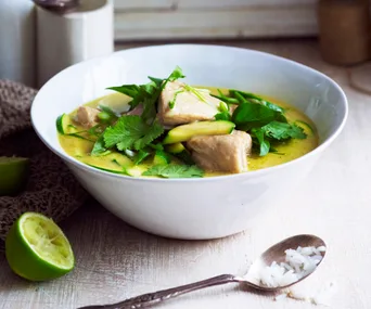 Pressure cooker green chicken curry