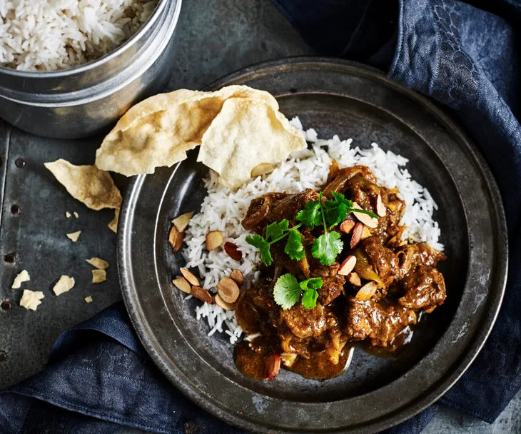 Slow-cooker lamb madras