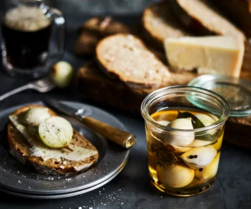 pickled onions