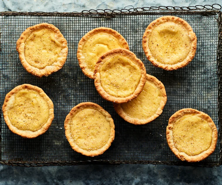 How to Make Custard Tarts in Your Pie Maker