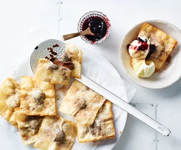 Churros ravioli with ice cream