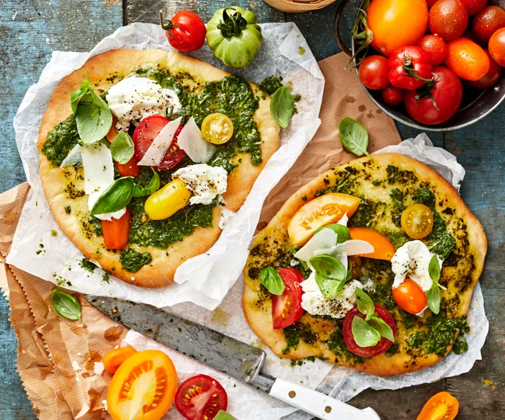 Fresh tomato pizzettas