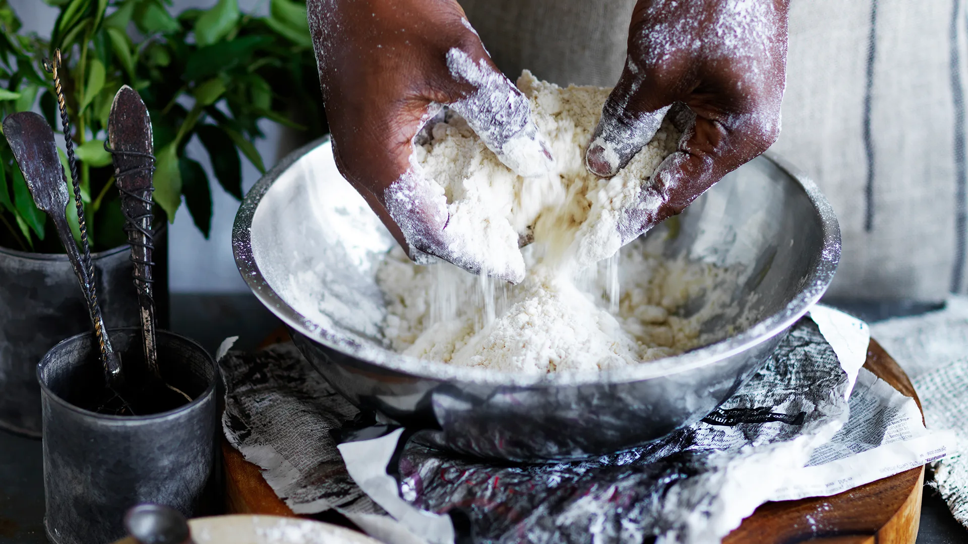 Making roti canai