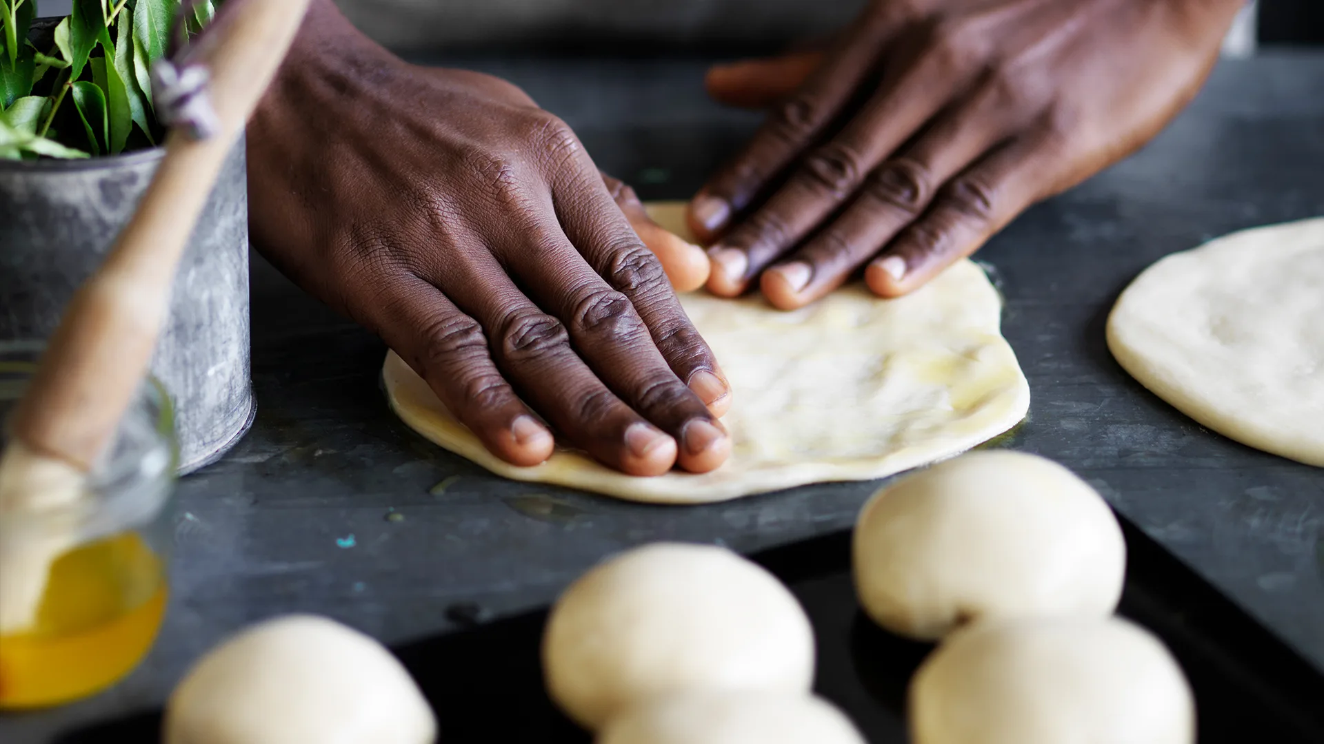Making roti canai