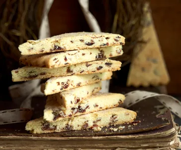 Rum and raisin shortbread