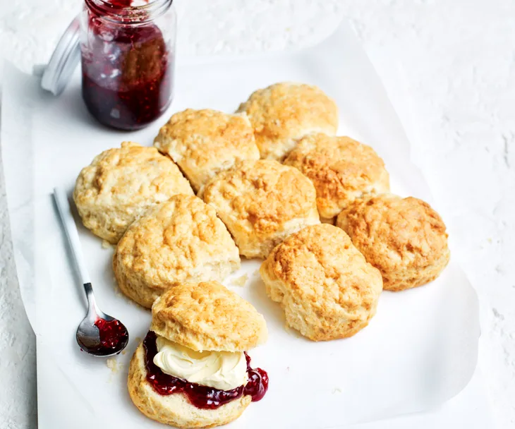 Air fryer lemon curd scones