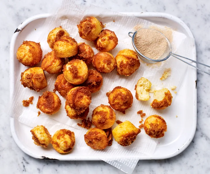 Air fryer doughnut bites