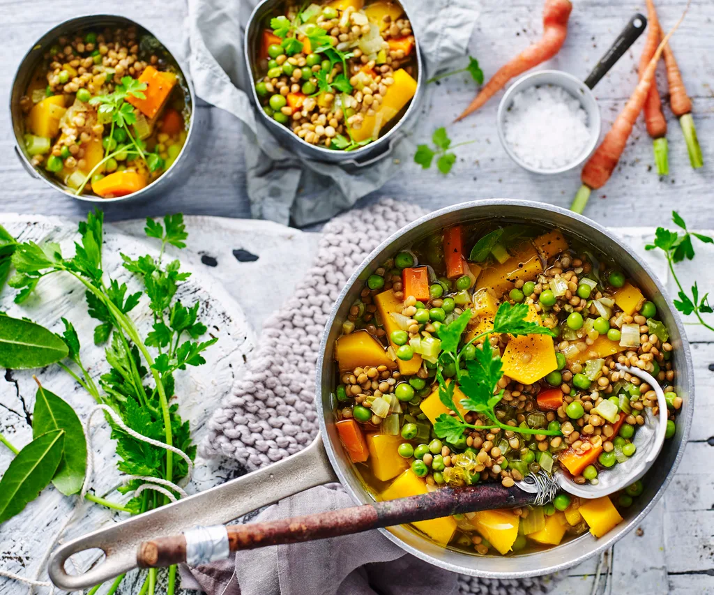 CURRIED VEGETABLE & LENTIL SOUP