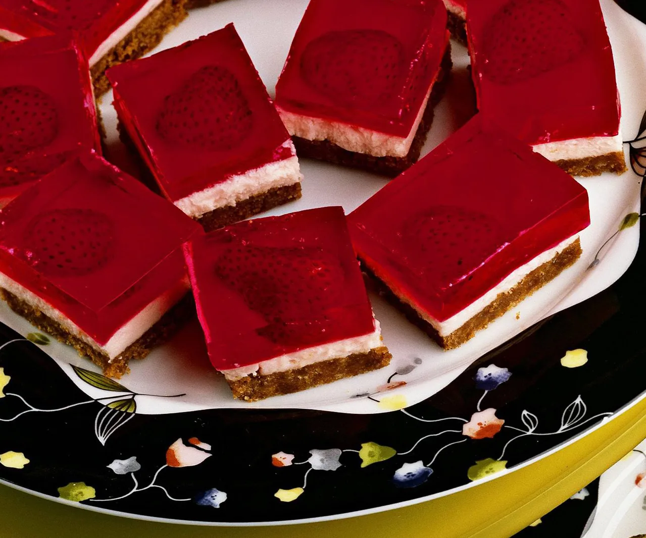 Strawberry jelly slice-image