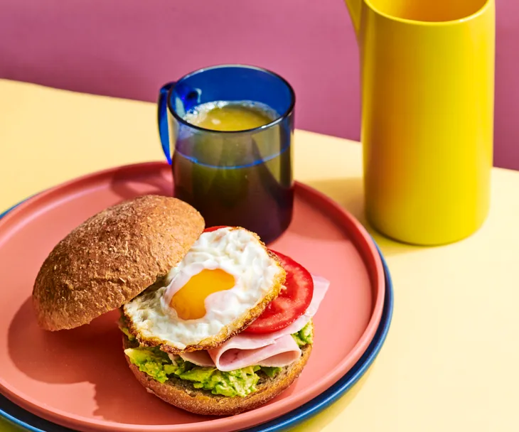 Brekkie burgers