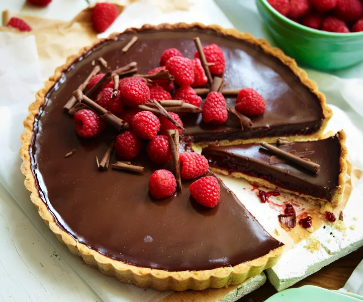 Raspberry, hazelnut and chocolate tart