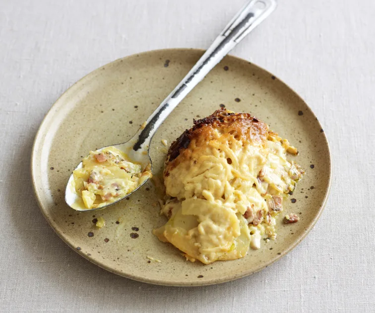 Slow Cooker Potato Bake With Cream & Bacon | Women's Weekly Food