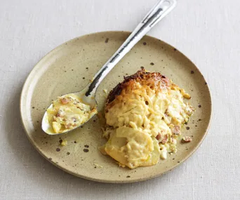 Slow cooker potato bake