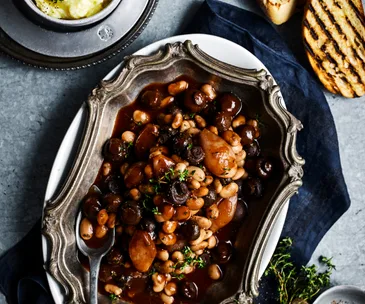 Slow cooker bean bourgignon