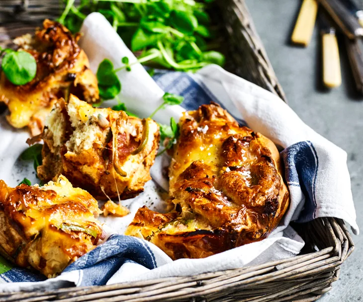 Pizza supreme pull apart