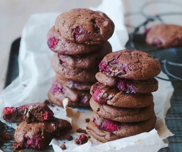 Chocolate chunk and raspberry cookies