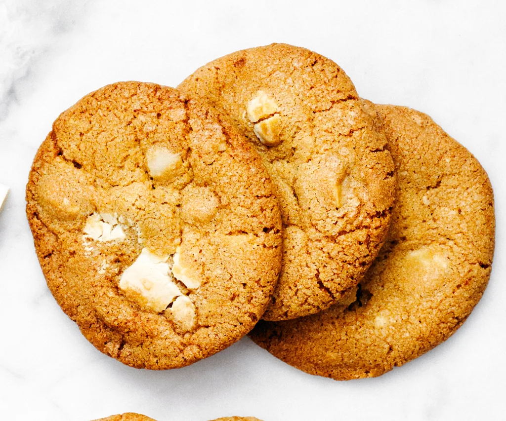 white chocolate macadamiacookies