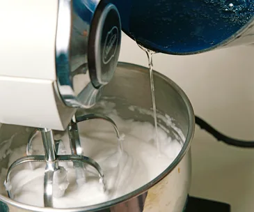 Fluffy frosting