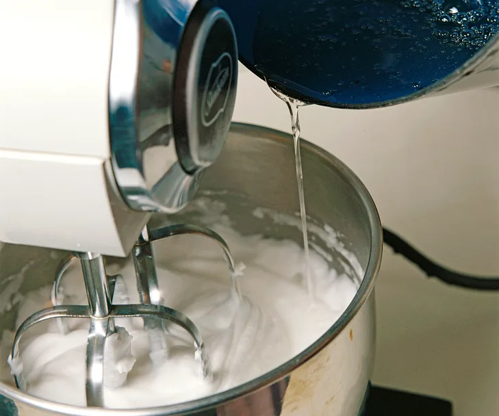Fluffy frosting